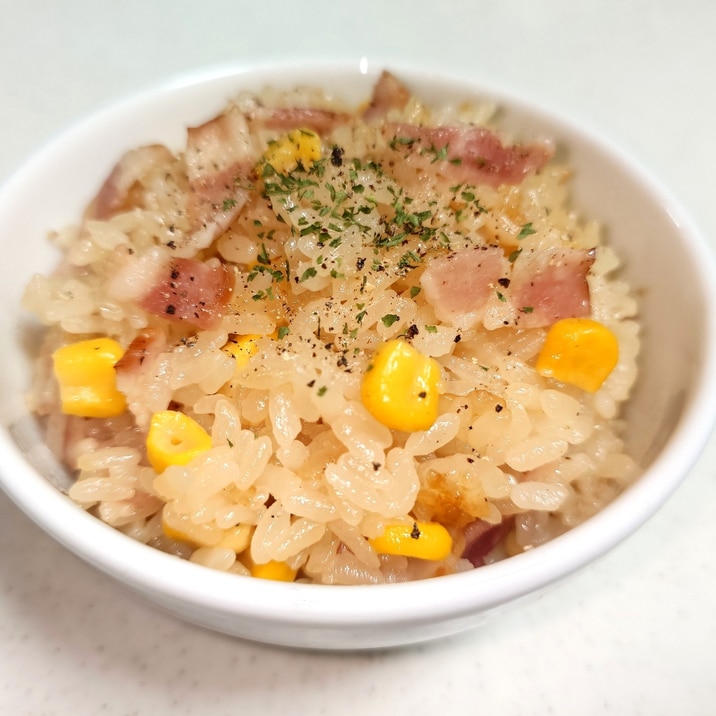 【炊飯器におまかせ】コーンとベーコンの炊き込みご飯